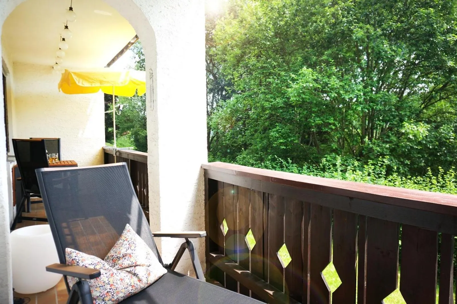 公寓 Gemuetliche Ferienwohnung Mit Blick Ins Gruene 茨维泽尔